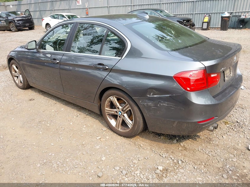2015 BMW 3er VIN WBA3B5G56FNS12383 IAAI salvage auction — WATER/FLOOD, Salvage (New Jersey), sold $1,275 on 2026-08-19 (photo 3)