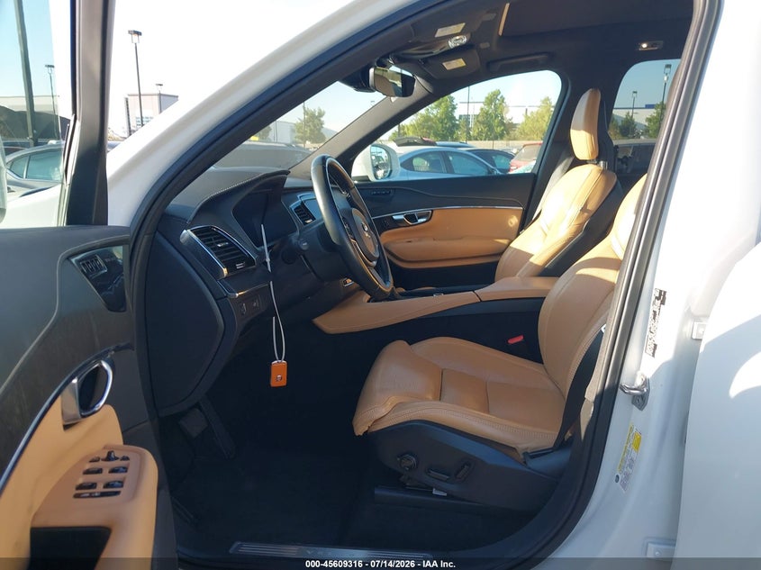 2021 Volvo Xc90 VIN YV4A22PL7M1709371 IAAI salvage auction — BIO HAZARD, Wait Title, sold $14,500 on 2026-08-14 (photo 5)