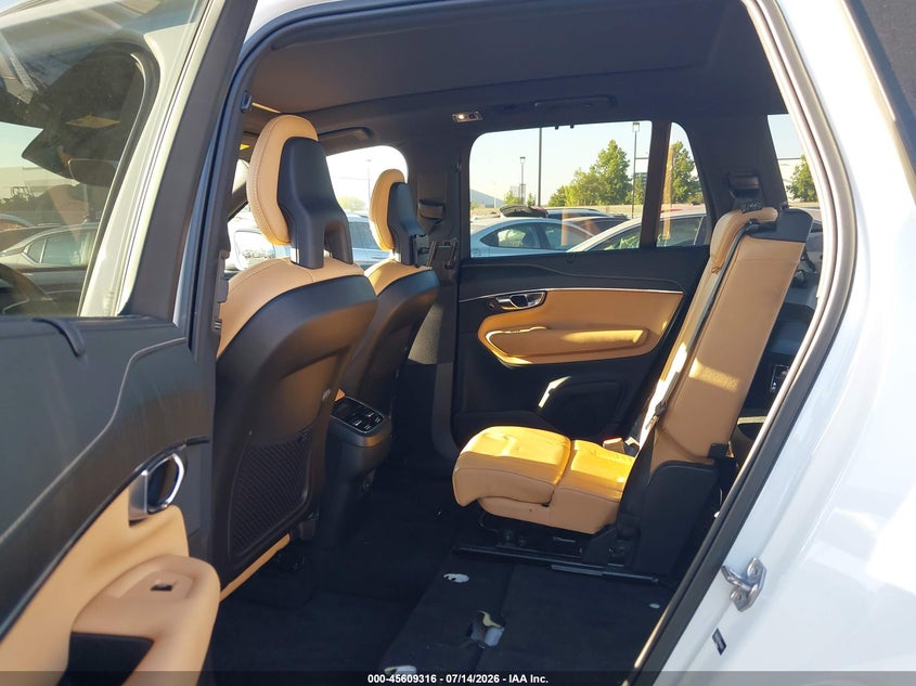 2021 Volvo Xc90 VIN YV4A22PL7M1709371 IAAI salvage auction — BIO HAZARD, Wait Title, sold $14,500 on 2026-08-14 (photo 8)