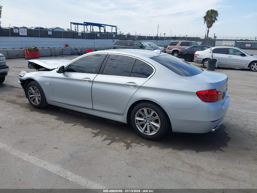 2015 BMW 5er VIN WBA5A5C57FD515907 IAAI salvage auction — FRONT END, Salvage Title, sold $625 on 2026-08-05 (photo 3)