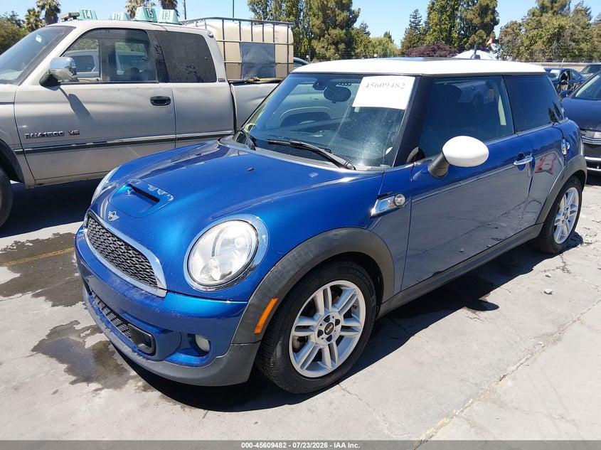 2013 Mini Hard top VIN WMWSV3C51DT389963 IAAI salvage auction — NORMAL WEAR, Clear - Dealer Only (California), sold $125 on 2026-08-01 (photo 2)