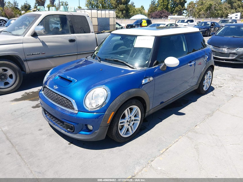 2013 Mini Hard top VIN WMWSV3C51DT389963 IAAI salvage auction — NORMAL WEAR, Clear - Dealer Only (California), sold $125 on 2026-08-01 (photo 6)