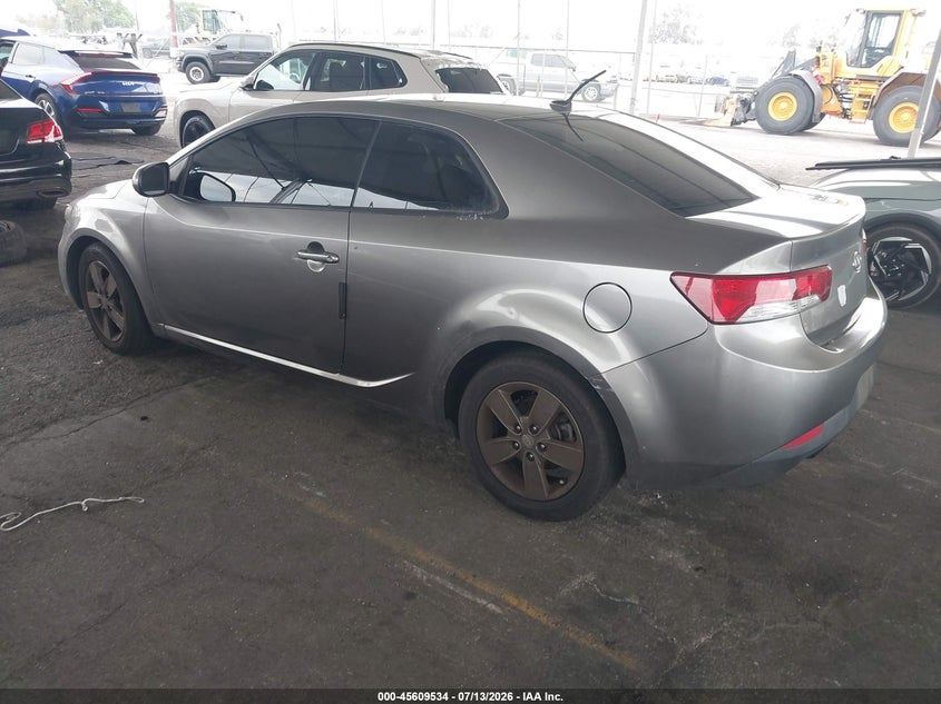2011 Kia Forte VIN KNAFU6A2XB5441932 IAAI salvage auction — RIGHT SIDE, Salvage (California), sold $100 on 2026-07-28 (photo 3)