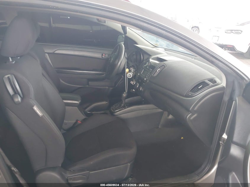 2011 Kia Forte VIN KNAFU6A2XB5441932 IAAI salvage auction — RIGHT SIDE, Salvage (California), sold $100 on 2026-07-28 (photo 5)