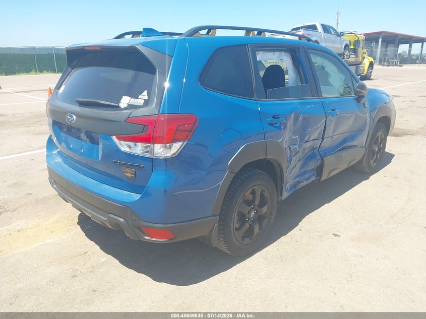 2023 Subaru Forester VIN JF2SKAMC8PH414444 IAAI salvage auction — SIDE, Regular (South Dakota), sold $9,500 on 2026-09-08 (photo 4)