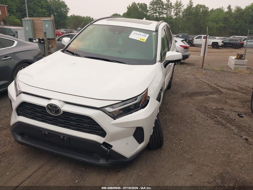 2025 Toyota Rav 4 VIN JTMRWRFV0SD310142 IAAI salvage auction — SIDE, Salvage (Massachusetts), sold $17,400 on 2026-08-22 (photo 2)