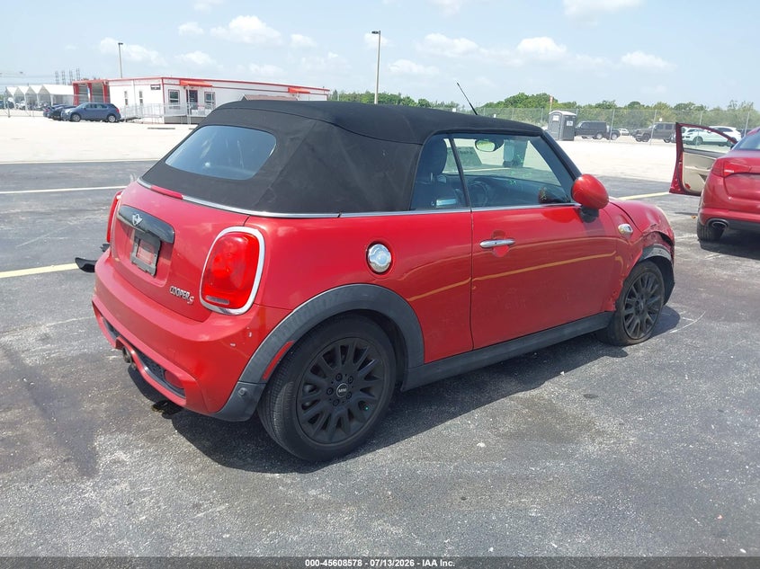 2018 Mini Convertible VIN WMWWG9C56J3E38989 IAAI salvage auction — FRONT END, Salvage Title, sold $2,800 on 2026-08-15 (photo 4)