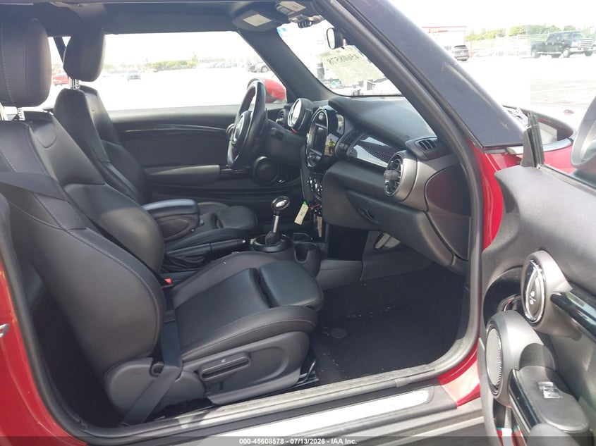 2018 Mini Convertible VIN WMWWG9C56J3E38989 IAAI salvage auction — FRONT END, Salvage Title, sold $2,800 on 2026-08-15 (photo 5)