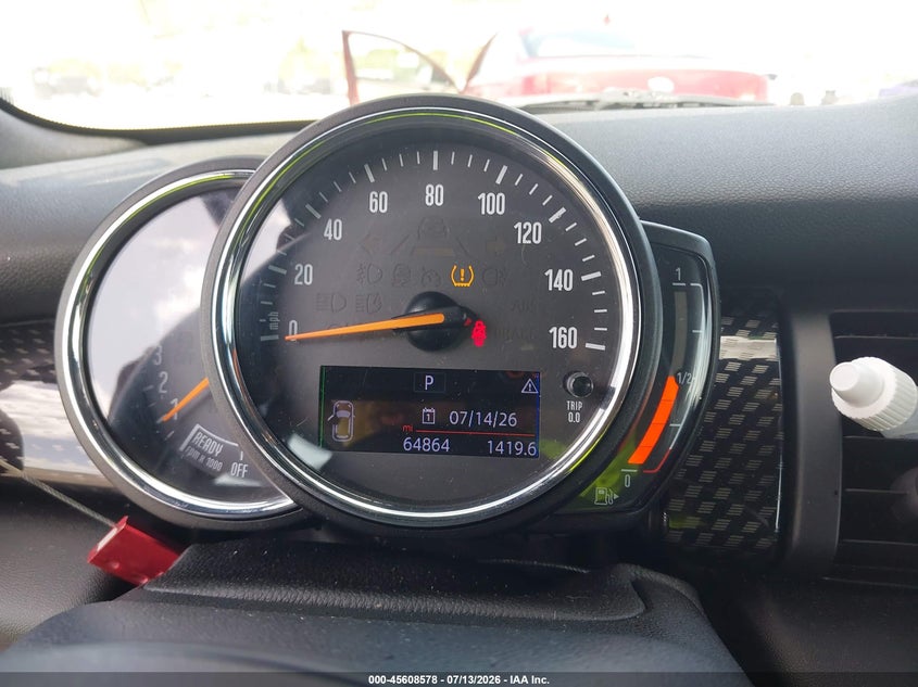 2018 Mini Convertible VIN WMWWG9C56J3E38989 IAAI salvage auction — FRONT END, Salvage Title, sold $2,800 on 2026-08-15 (photo 7)