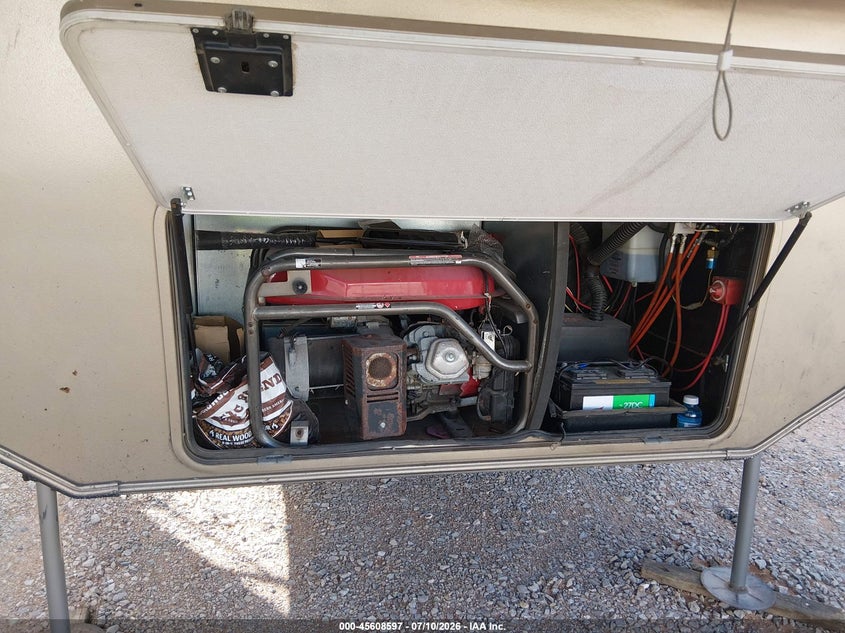 2012 Redwood Other VIN 4V0FC3620CR002123 IAAI salvage auction — Burn Interior, Original (Texas), sold $2,200 on 2026-07-15 (photo 7)