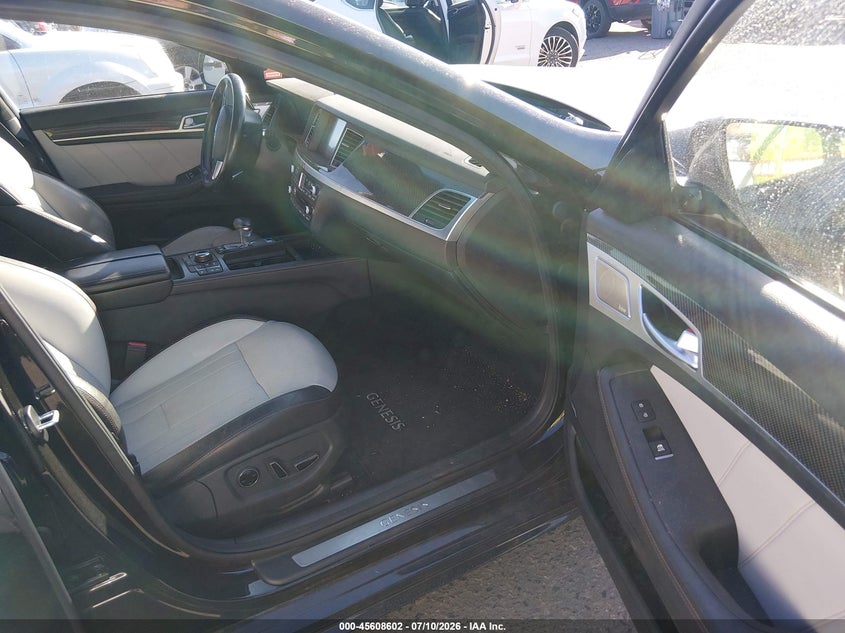 2018 Genesis G80 VIN KMHGN4JB7JU233998 IAAI salvage auction — REPOSSESSION, Salvage Title, sold $4,750 on 2026-09-25 (photo 5)