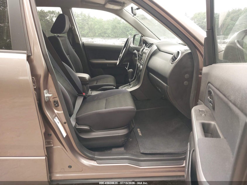 2013 Suzuki Grand vitara VIN JS3TD0D63D4100142 IAAI salvage auction — NORMAL WEAR, Clear (New York), sold $875 on 2026-07-28 (photo 5)