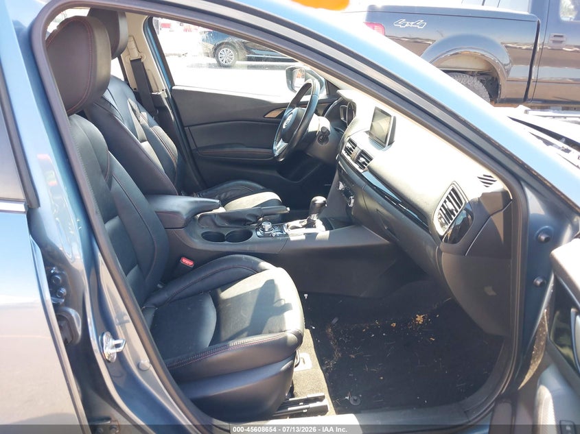 2015 Mazda 3 VIN JM1BM1M76F1240683 IAAI salvage auction — RIGHT SIDE, Salvage (Oregon), sold $1,875 on 2026-09-27 (photo 5)