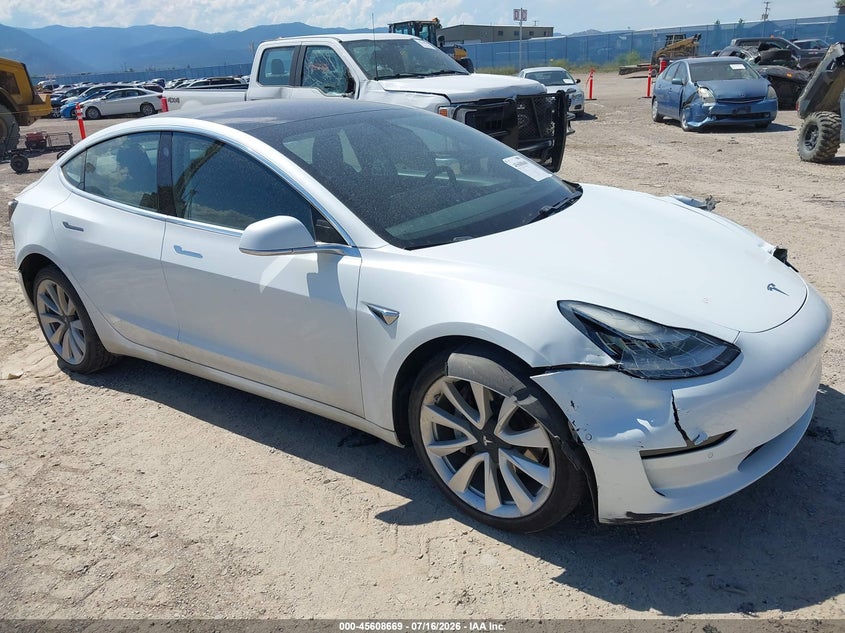 2018 Tesla Model 3 VIN 5YJ3E1EB1JF117832 IAAI salvage auction — LEFT FRONT, Wait Title, sold $5,550 on 2026-09-07 (photo 1)