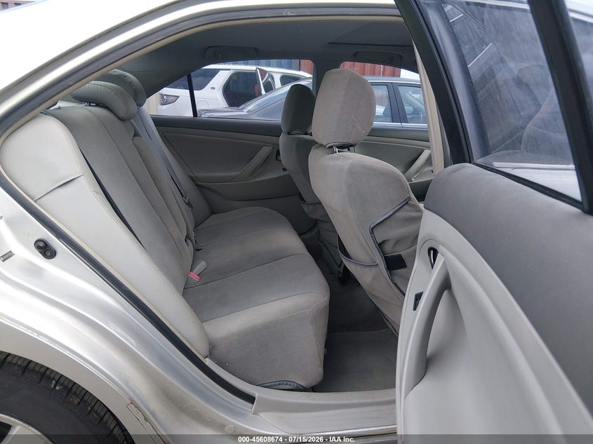 2007 Toyota Camry VIN JTNBB46K573031168 IAAI salvage auction — NORMAL WEAR, Clear, sold $25 on 2026-07-23 (photo 8)
