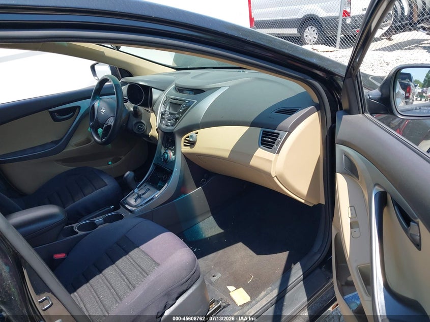 2013 Hyundai Elantra VIN KMHDH4AE5DU681830 IAAI salvage auction — NORMAL WEAR, Clear (Illinois), sold $450 on 2026-07-28 (photo 5)