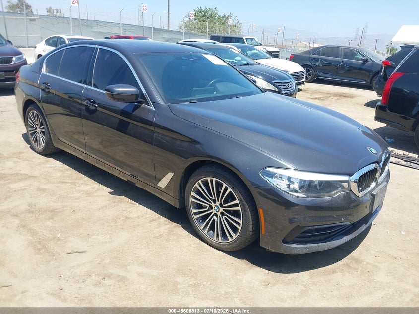 2019 BMW 5er VIN WBAJA5C59KWW24625 — IAAI salvage auction photo