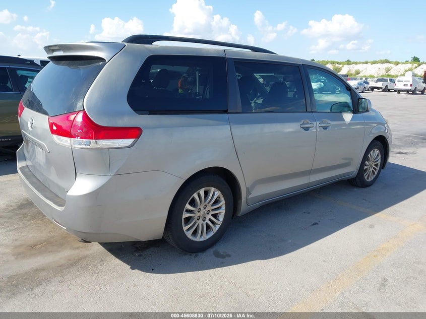 2011 Toyota Sienna VIN 5TDYK3DC0BS104796 IAAI salvage auction — NORMAL WEAR, Clear (Texas), sold $2,600 on 2026-07-30 (photo 4)