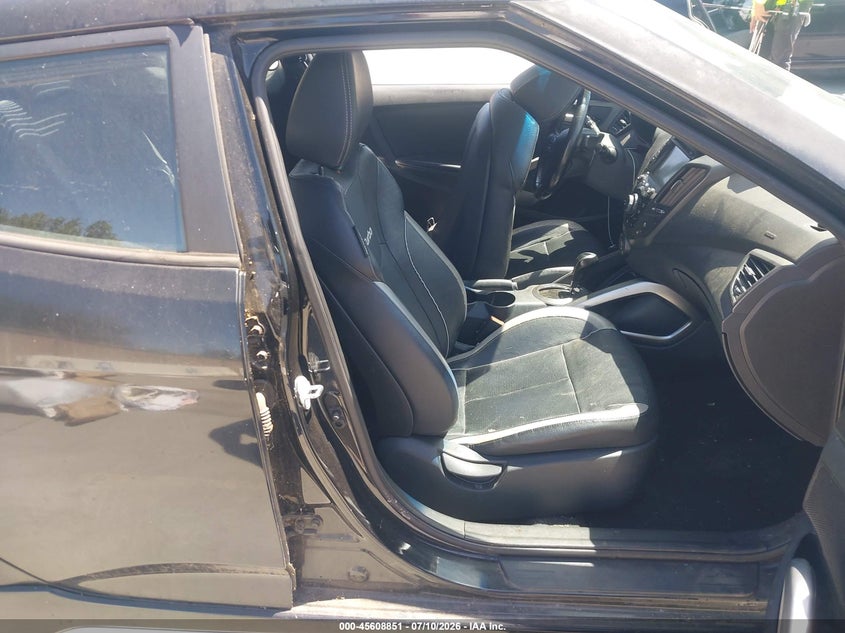 2015 Hyundai Veloster VIN KMHTC6AE4FU221695 IAAI salvage auction — NORMAL WEAR, Clear - Dealer Only (California), sold $350 on 2026-07-27 (photo 5)