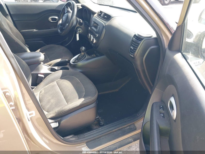 2014 Kia Soul VIN KNDJP3A55E7054890 IAAI salvage auction — NORMAL WEAR, Clear (Florida), sold $775 on 2026-07-17 (photo 5)