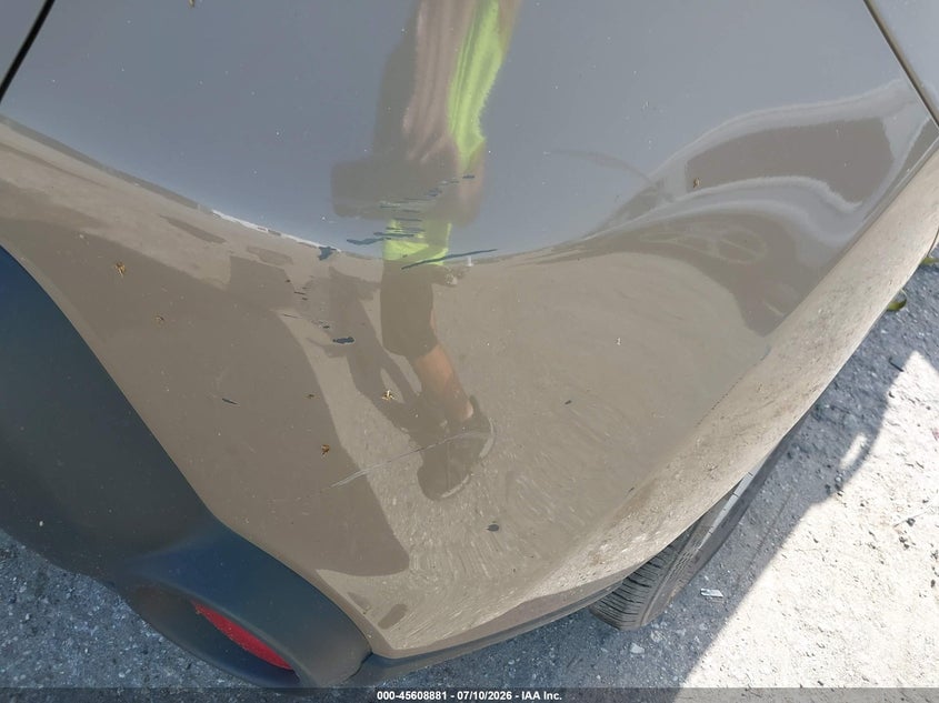 2014 Kia Soul VIN KNDJP3A55E7054890 IAAI salvage auction — NORMAL WEAR, Clear (Florida), sold $775 on 2026-07-17 (photo 6)