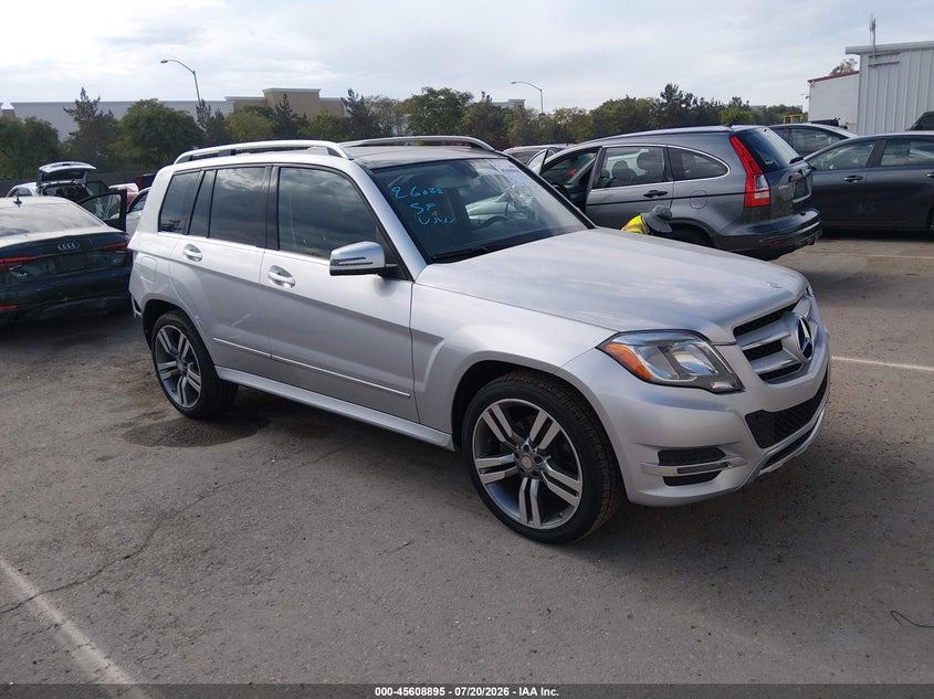 2015 Mercedes-benz Glk-klasse VIN WDCGG5HB0FG339686 IAAI salvage auction — REAR END, Salvage (California), sold $4,600 on 2026-08-03 (photo 1)