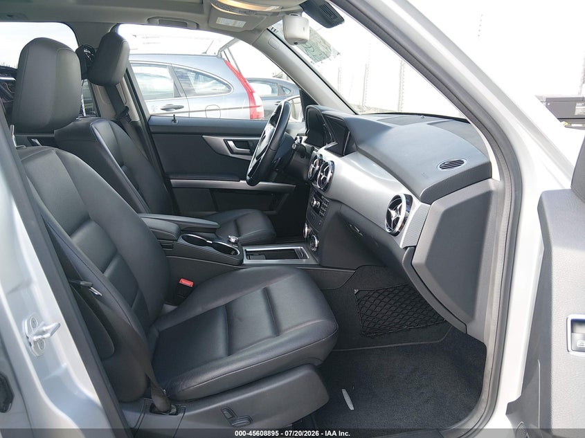 2015 Mercedes-benz Glk-klasse VIN WDCGG5HB0FG339686 IAAI salvage auction — REAR END, Salvage (California), sold $4,600 on 2026-08-03 (photo 5)