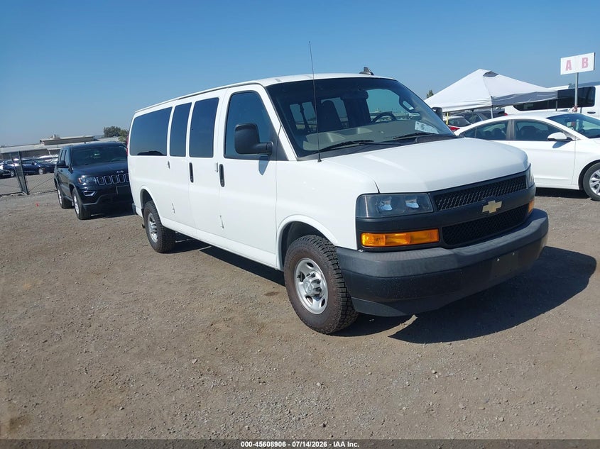 2019 Chevrolet Express 3500 VIN 1GAZGNFG7K1360036 — IAAI salvage auction photo