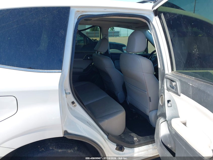 2014 Subaru Forester VIN JF2SJAMC9EH558374 IAAI salvage auction — NORMAL WEAR, Clear (Colorado), sold $675 on 2026-07-22 (photo 8)