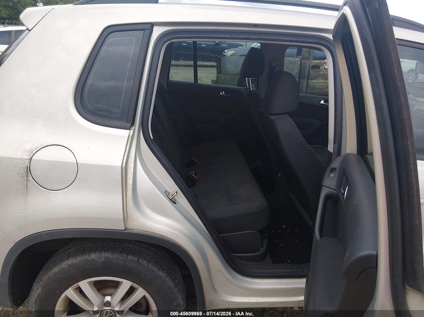 2015 Volkswagen Tiguan VIN WVGAV7AX4FW615923 IAAI salvage auction — NORMAL WEAR, Clear (Georgia), sold $275 on 2026-07-30 (photo 8)