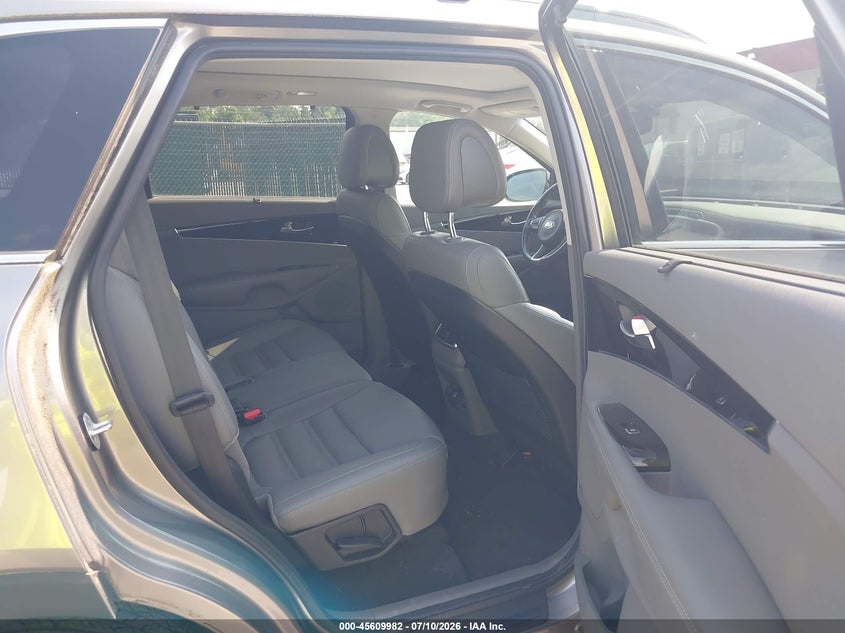 2016 Kia Sorento VIN 5XYPH4A14GG056971 IAAI salvage auction — NORMAL WEAR, Clear (Maryland), sold $4,550 on 2026-07-16 (photo 8)