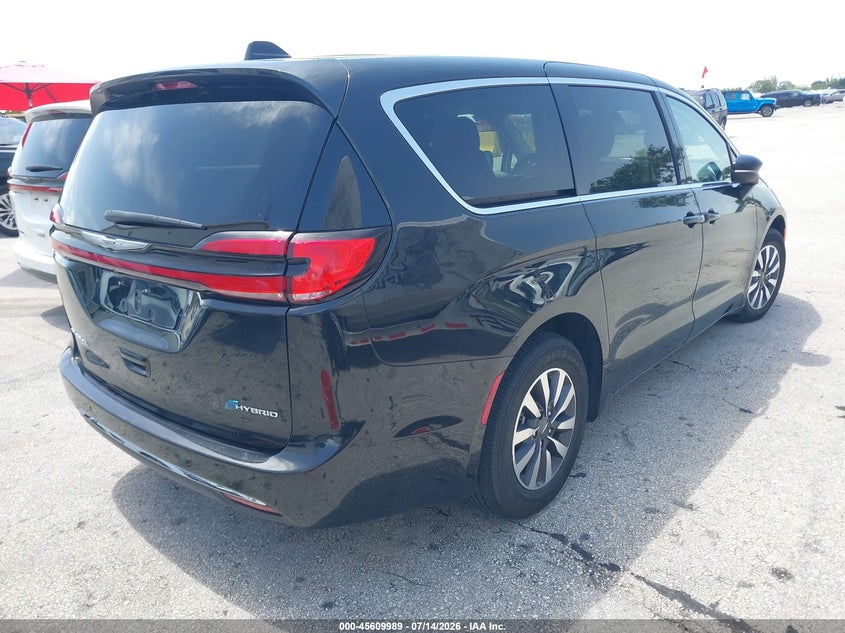 2023 Chrysler Pacifica VIN 2C4RC1L7XPR626295 IAAI salvage auction — WATER/FLOOD, Enterprise Vehicles Salvage Only (Florida), sold $10,375 on 2026-07-30 (photo 4)