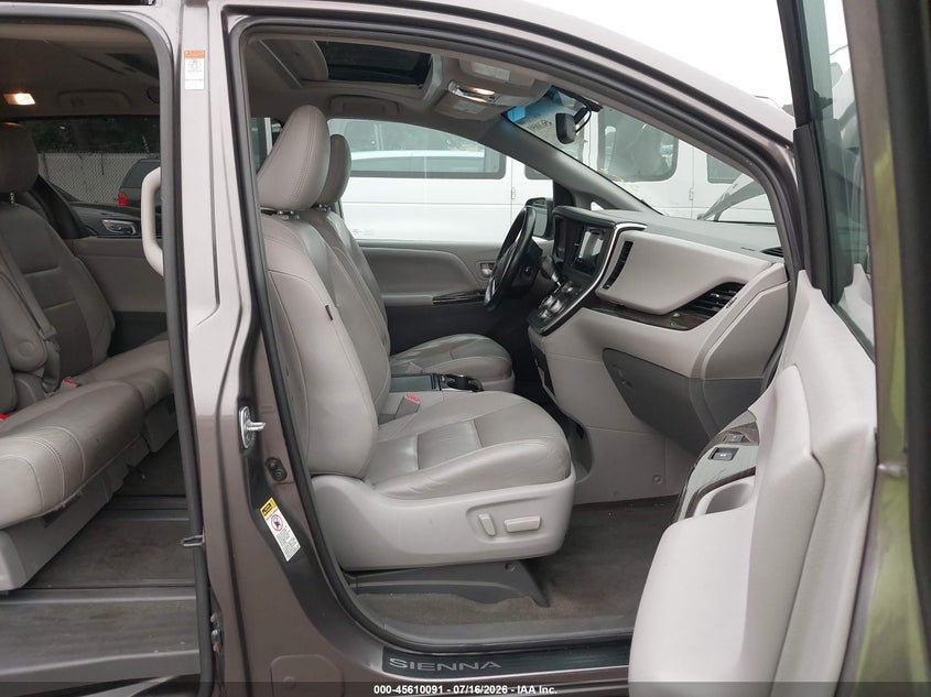 2015 Toyota Sienna VIN 5TDYK3DC5FS632534 IAAI salvage auction — SIDE, Salvage Title, sold $2,400 on 2026-08-02 (photo 5)