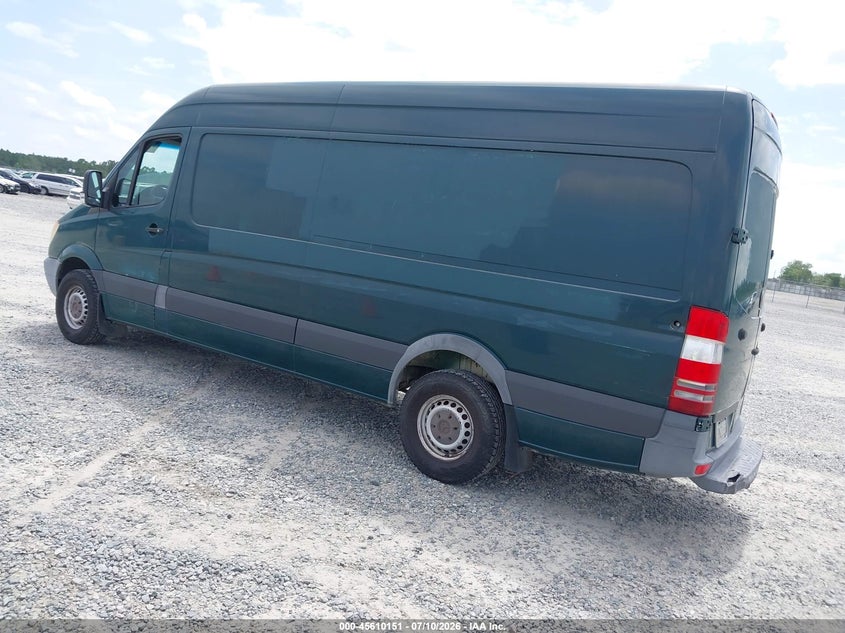 2012 Mercedes-benz Sprinter VIN WD3PE8CC9C5630864 IAAI salvage auction — UNKNOWN, Salvage Title, sold $2,950 on 2026-07-30 (photo 3)