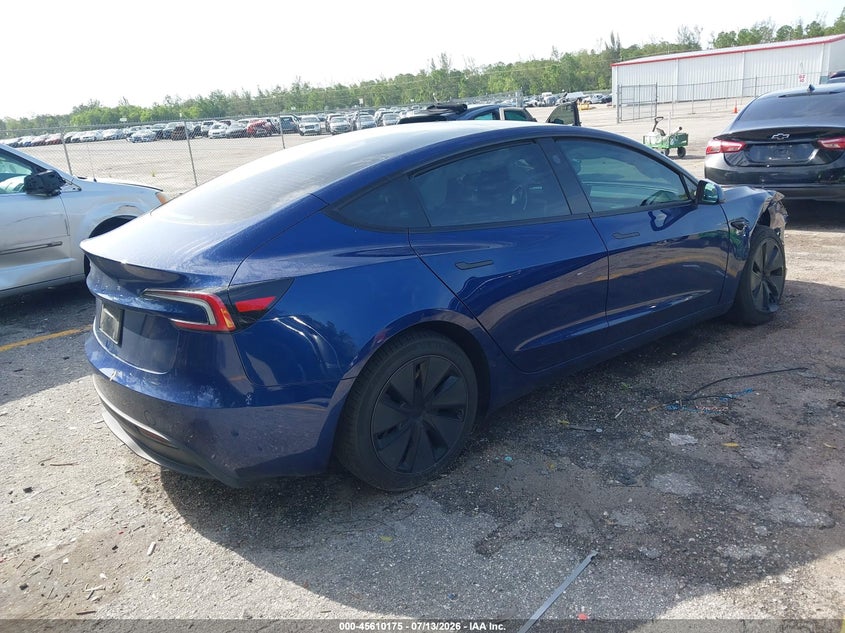 2025 Tesla Model 3 VIN 5YJ3E1EA7SF010213 IAAI salvage auction — RIGHT FRONT, Salvage Title, sold $12,200 on 2026-10-07 (photo 4)