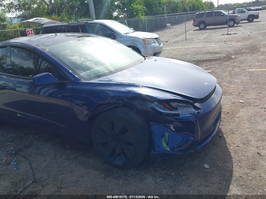 2025 Tesla Model 3 VIN 5YJ3E1EA7SF010213 IAAI salvage auction — RIGHT FRONT, Salvage Title, sold $12,200 on 2026-10-07 (photo 6)