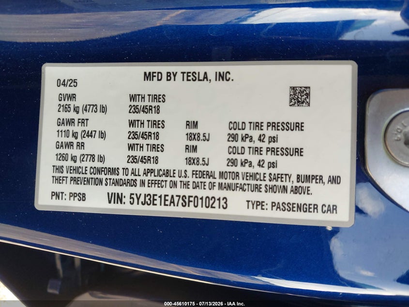 2025 Tesla Model 3 VIN 5YJ3E1EA7SF010213 IAAI salvage auction — RIGHT FRONT, Salvage Title, sold $12,200 on 2026-10-07 (photo 9)