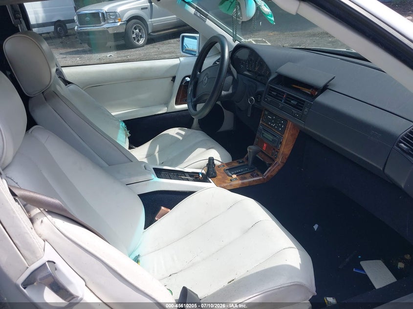 1991 Mercedes-benz 500 VIN WDBFA66E3MF036036 IAAI salvage auction — NORMAL WEAR, Clear (New York), sold $975 on 2026-07-28 (photo 5)