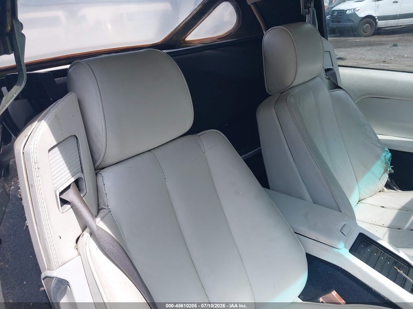 1991 Mercedes-benz 500 VIN WDBFA66E3MF036036 IAAI salvage auction — NORMAL WEAR, Clear (New York), sold $975 on 2026-07-28 (photo 8)
