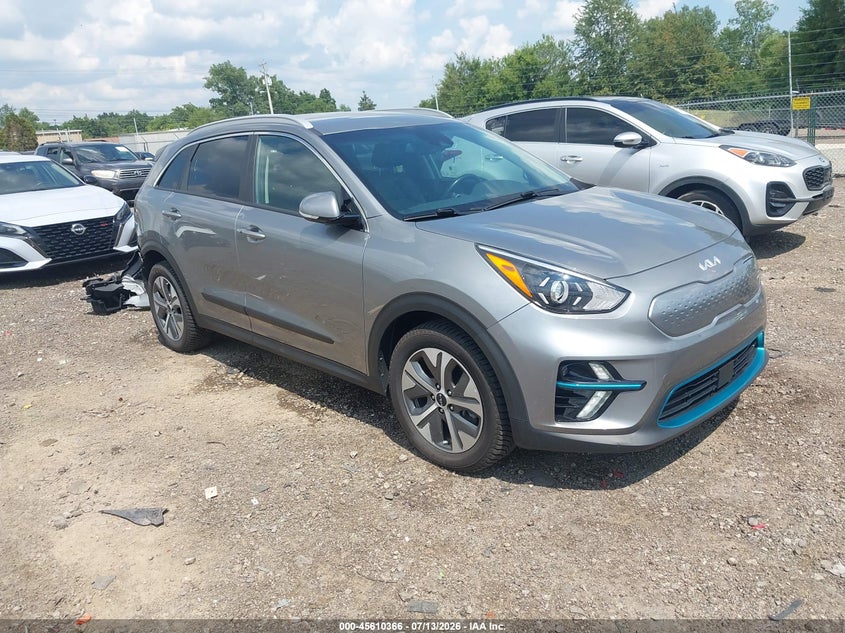 2022 Kia Niro VIN KNDCC3LGXN5158807 IAAI salvage auction — REAR END, Salvage Title, sold $5,300 on 2026-07-29 (photo 1)