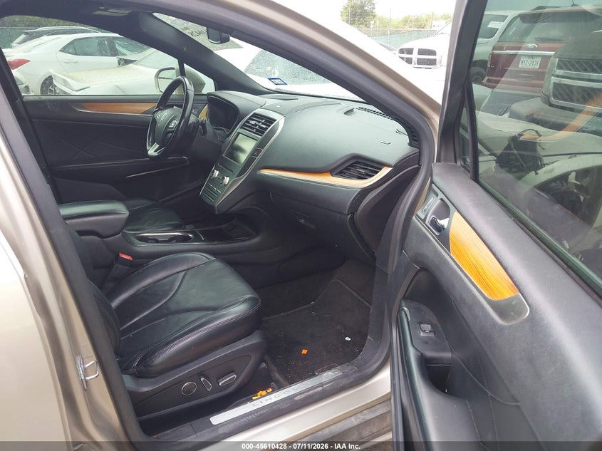 2015 Lincoln Mkc VIN 5LMTJ2AH1FUJ33838 IAAI salvage auction — NORMAL WEAR, Original (Texas), sold $875 on 2026-07-20 (photo 5)