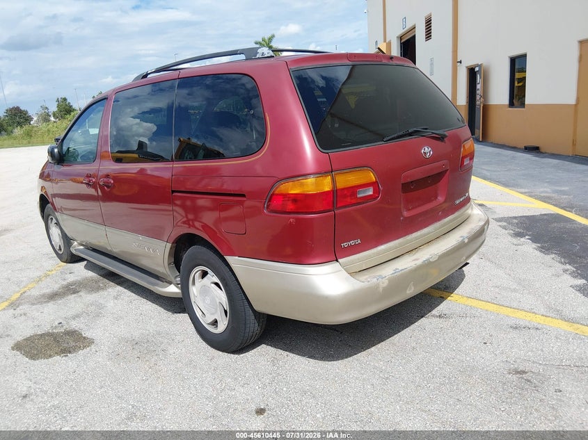 2000 Toyota Sienna VIN 4T3ZF13C8YU197573 IAAI salvage auction — NORMAL WEAR, Clear (Florida), sold $2,900 on 2026-08-02 (photo 3)