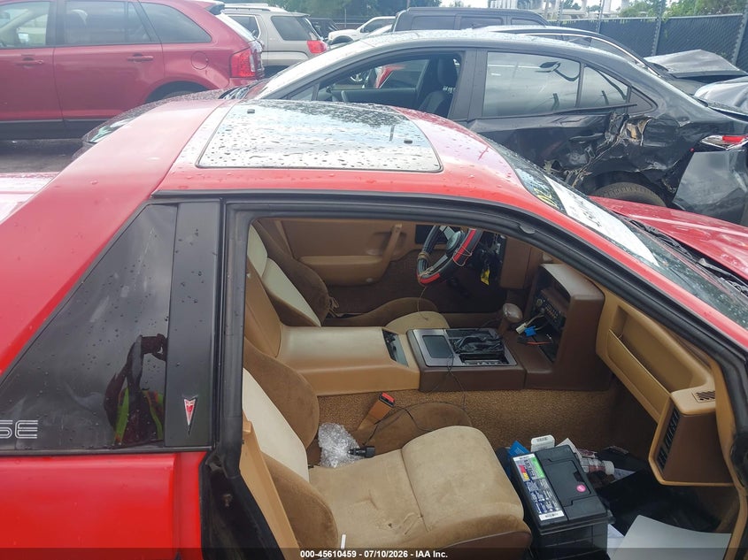 1985 Pontiac Fiero VIN 1G2PF3797FP254392 IAAI salvage auction — NORMAL WEAR, Clear (Missouri), sold $275 on 2026-07-22 (photo 5)
