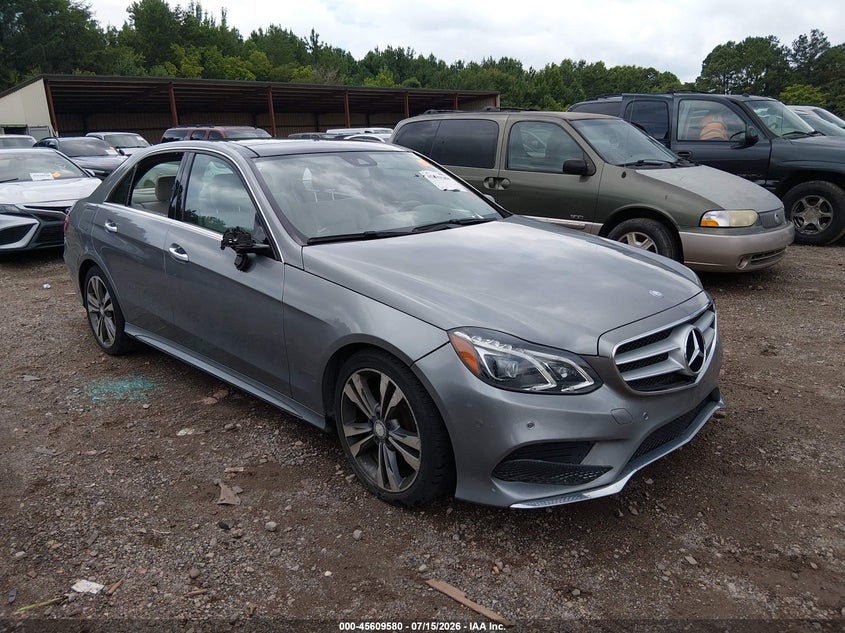 2014 Mercedes-benz E-class VIN WDDHF8JB8EB048413 IAAI salvage auction — NORMAL WEAR, Clear (Alabama), sold $1,150 on 2026-08-12 (photo 1)
