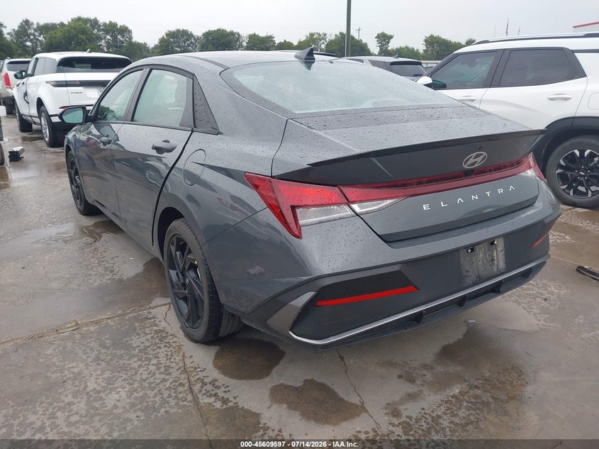 2026 Hyundai Elantra VIN KMHLM4DGXTU123376 IAAI salvage auction — RIGHT FRONT, Salvage Title, sold $5,100 on 2026-07-21 (photo 3)