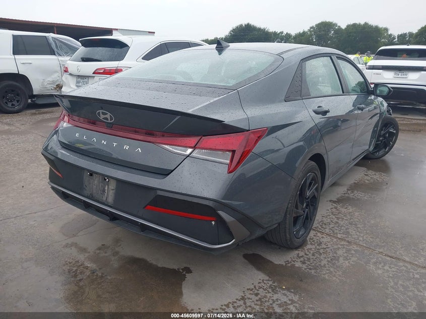 2026 Hyundai Elantra VIN KMHLM4DGXTU123376 IAAI salvage auction — RIGHT FRONT, Salvage Title, sold $5,100 on 2026-07-21 (photo 4)