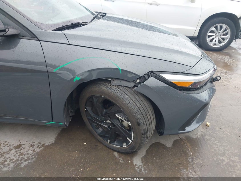 2026 Hyundai Elantra VIN KMHLM4DGXTU123376 IAAI salvage auction — RIGHT FRONT, Salvage Title, sold $5,100 on 2026-07-21 (photo 6)