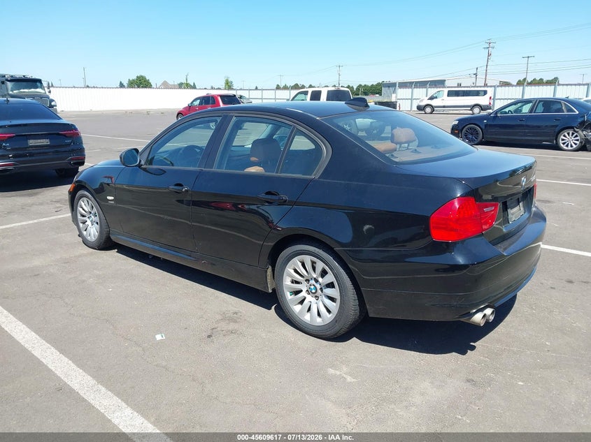 2009 BMW 3 series VIN WBAPK53589A509996 IAAI salvage auction — NORMAL WEAR, Peddle Clear Public-Restricted (Oregon), sold $1,450 on 2026-08-04 (photo 3)