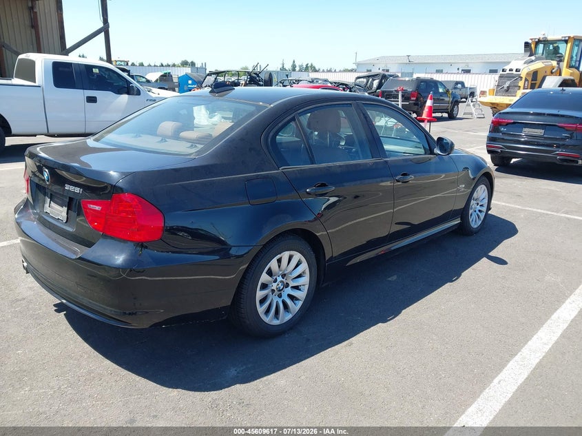 2009 BMW 3 series VIN WBAPK53589A509996 IAAI salvage auction — NORMAL WEAR, Peddle Clear Public-Restricted (Oregon), sold $1,450 on 2026-08-04 (photo 4)