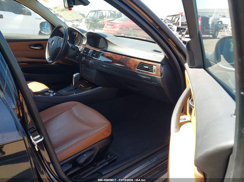 2009 BMW 3 series VIN WBAPK53589A509996 IAAI salvage auction — NORMAL WEAR, Peddle Clear Public-Restricted (Oregon), sold $1,450 on 2026-08-04 (photo 5)